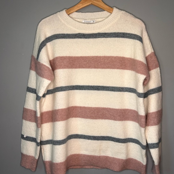 Pull over sweater - Picture 3 of 6